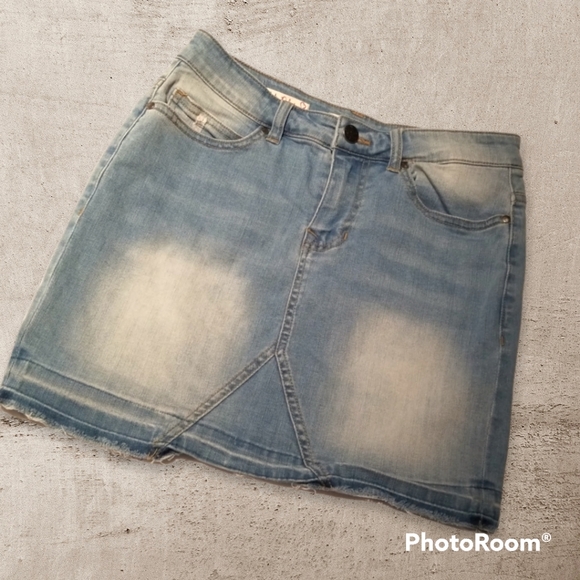 Denim Mini - Picture 1 of 4